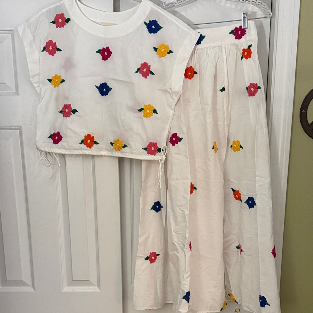 Sézane White Floral Embroidered Two-Piece Set